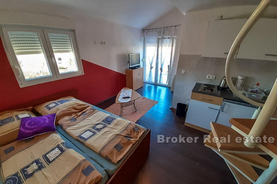 Detached house with sea view