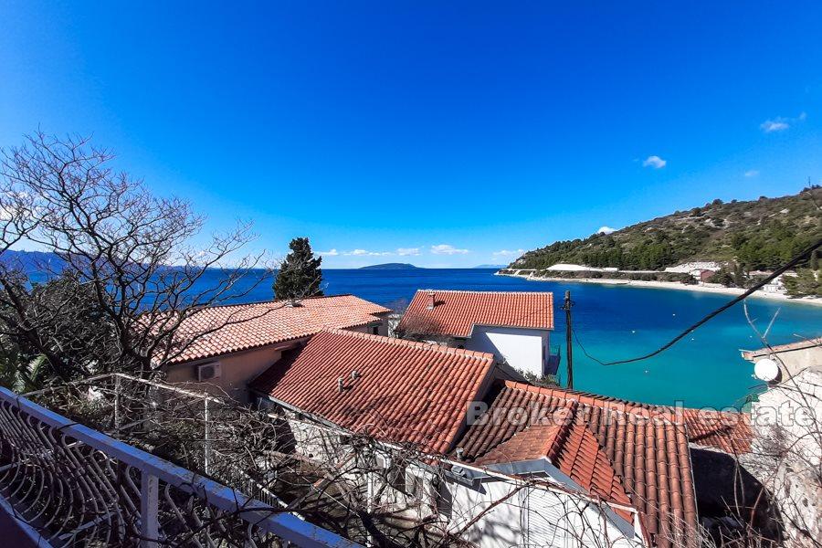 House on two floors with sea view