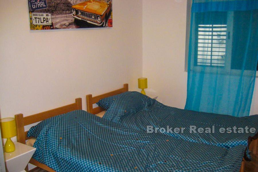 Appartamento con tre camere da letto, lungomare