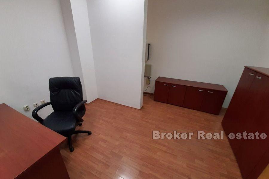 Poljud, uffici di 105 m2