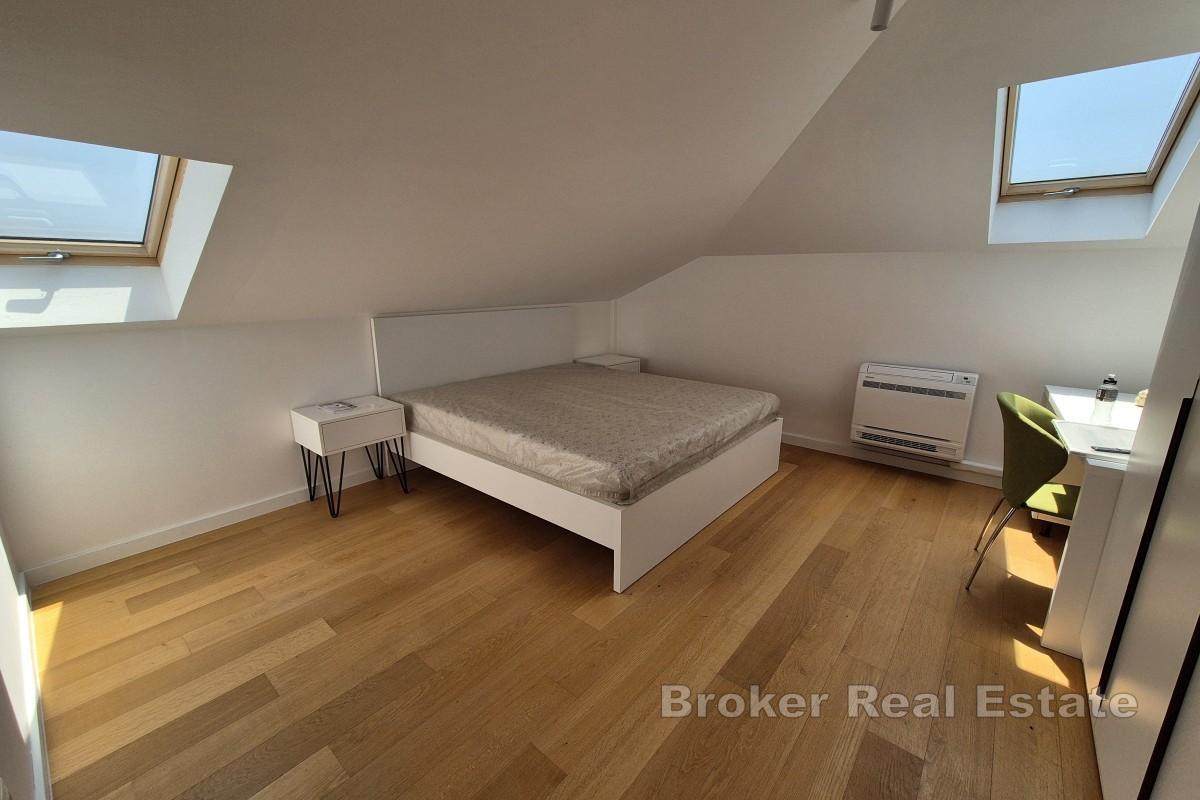 Penthouse leilighet, med havutsikt