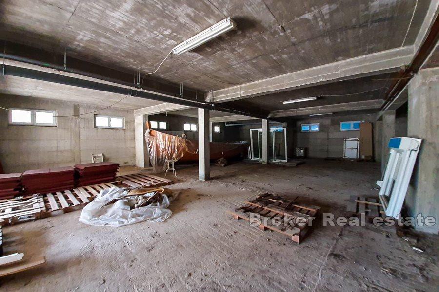 Business space, 334 m2