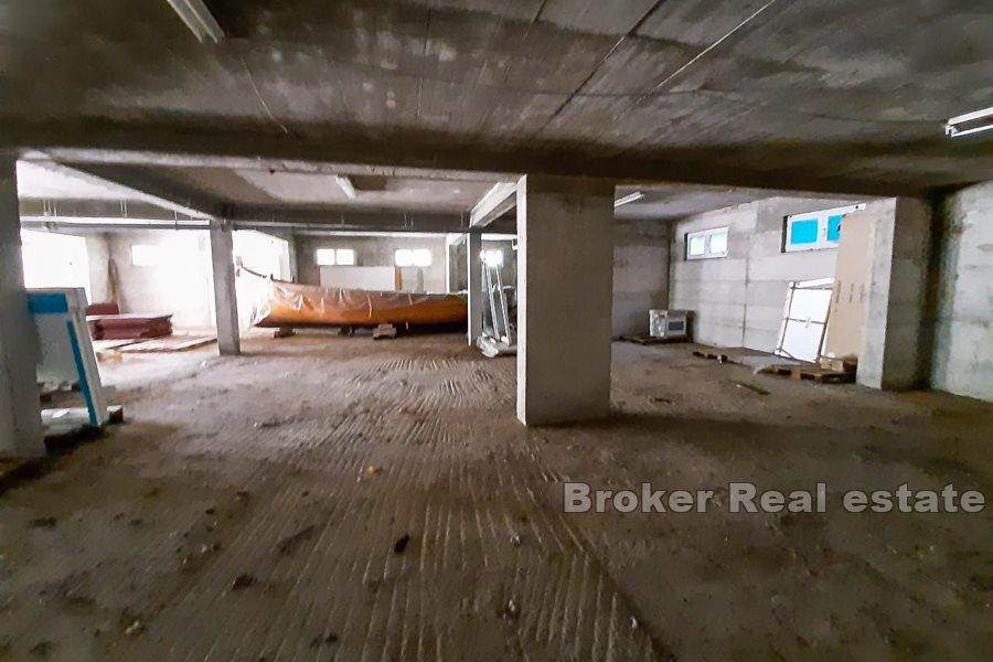 Business space, 334 m2