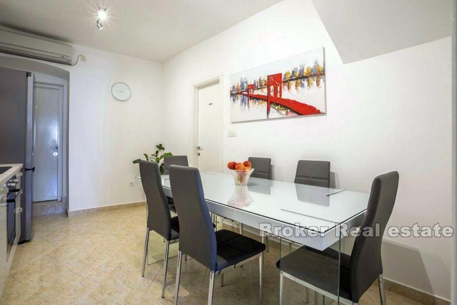 Haus in einer Reihe, auf 4 Etagen