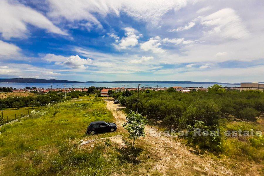 Quality building plot with sea view