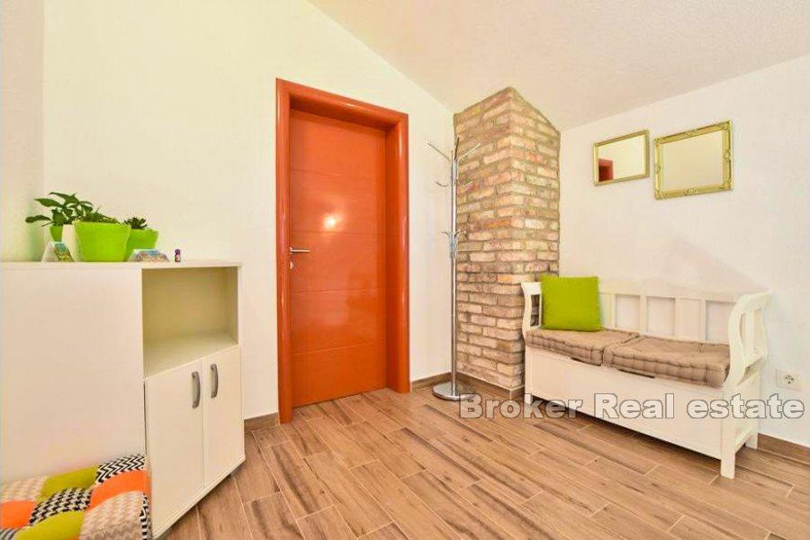 Holiday house with swimming pool