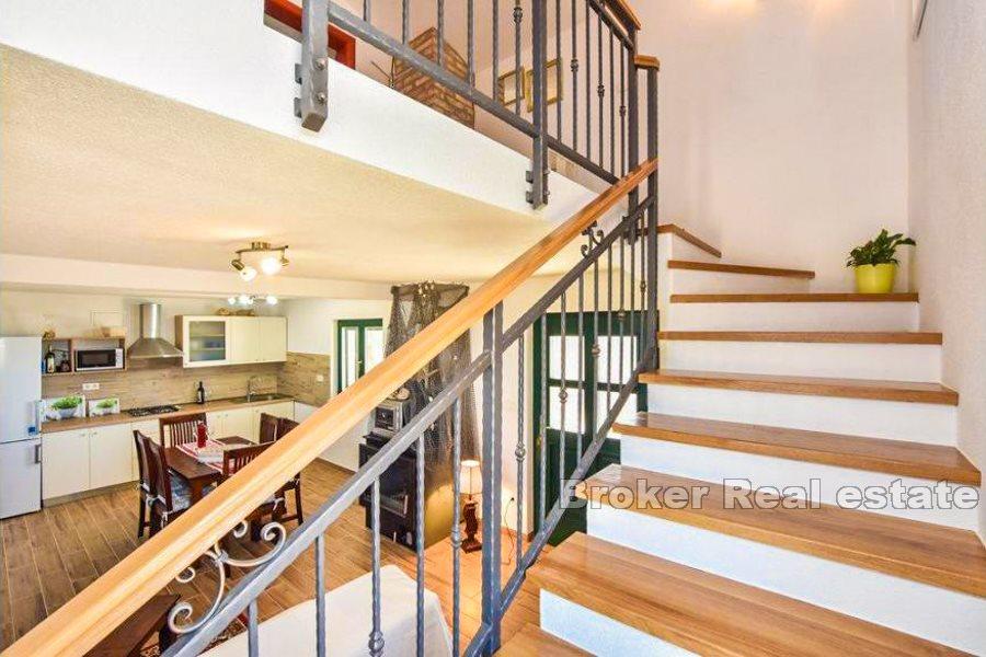 Holiday house with swimming pool