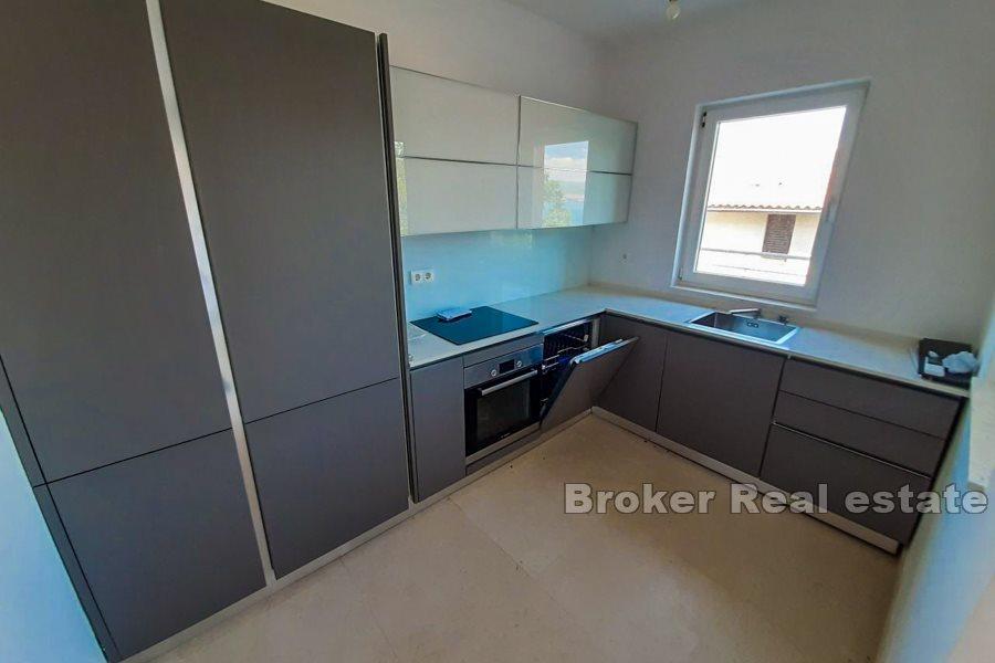Dvosobni apartman s pogledom na more