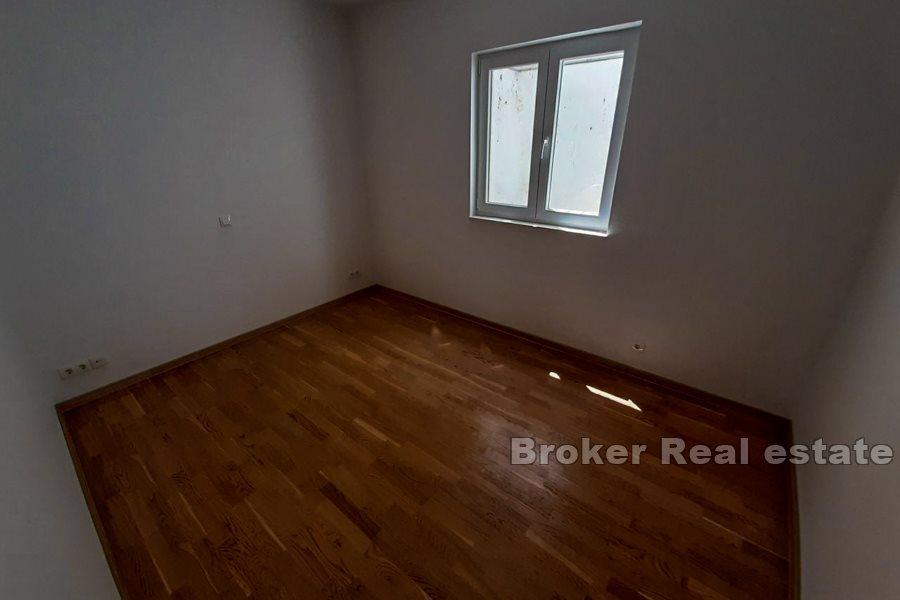 Dvosobni apartman s pogledom na more
