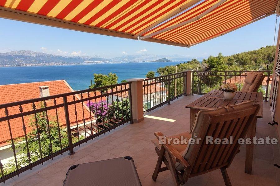 Casa con vista sul mare