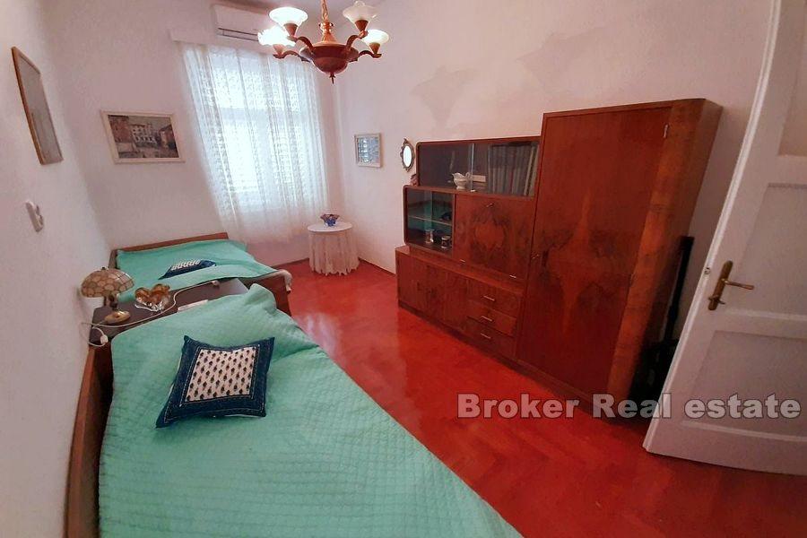 Elegant two bedrooms apartment