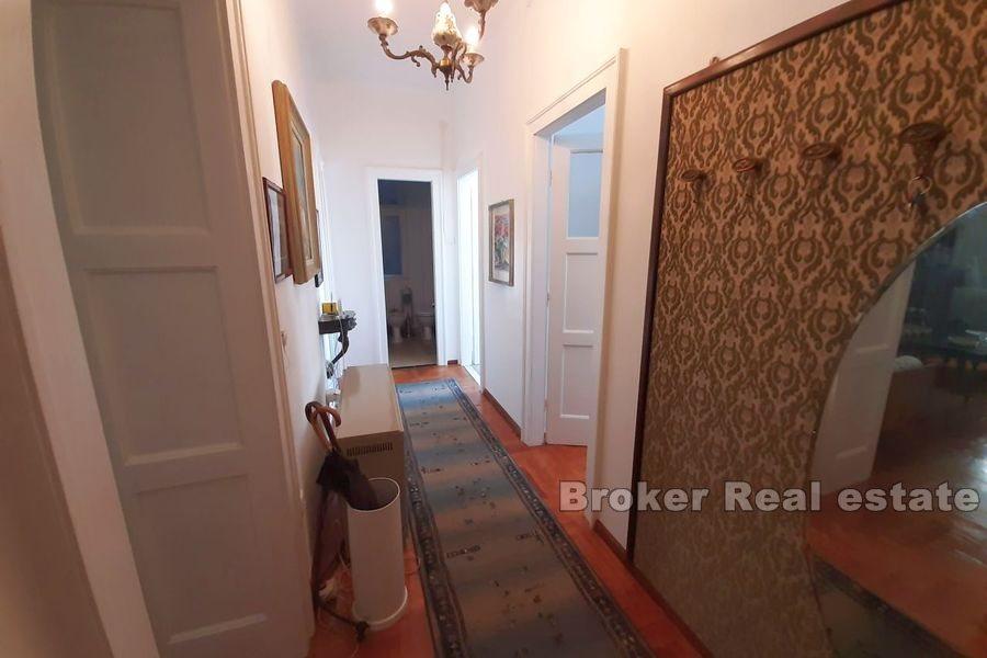 Elegant two bedrooms apartment