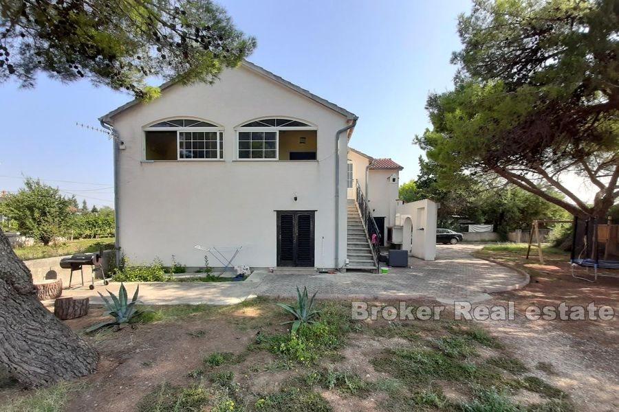 Nicely positioned house, first row to the sea