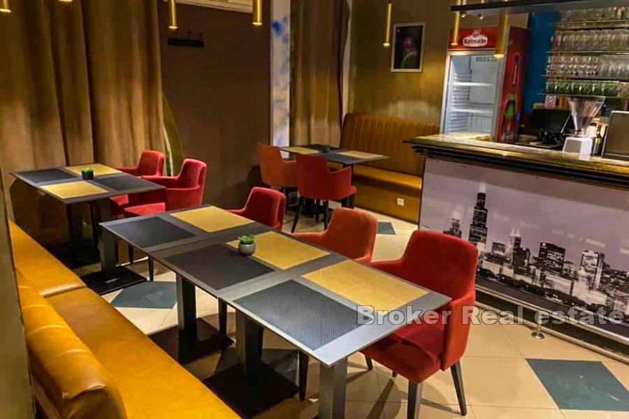 Espace commercial à louer, situé dans un endroit fréquent