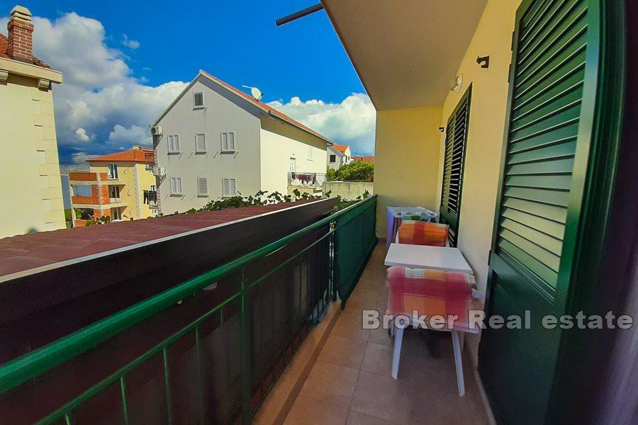 Apartman s okućnicom, nedaleko od mora