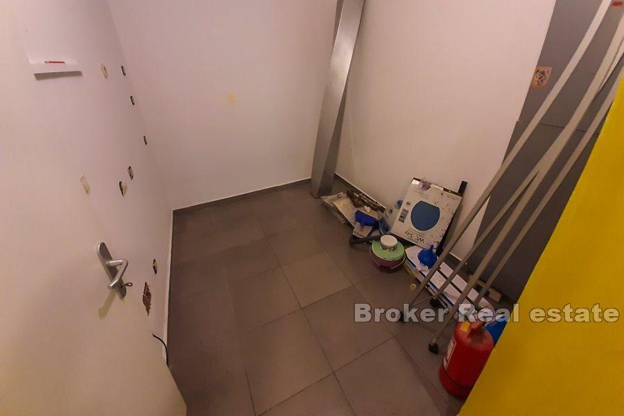 Business space, total area of 33 m2