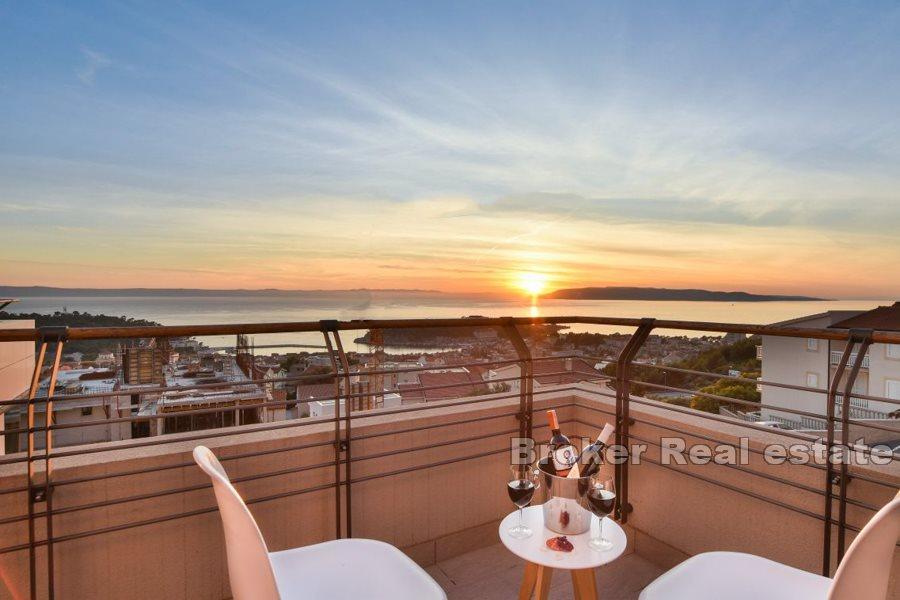 Villa mit Pool und Meerblick