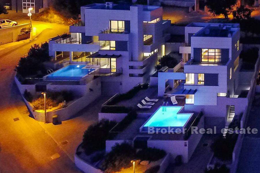 Villa avec piscine et vue mer