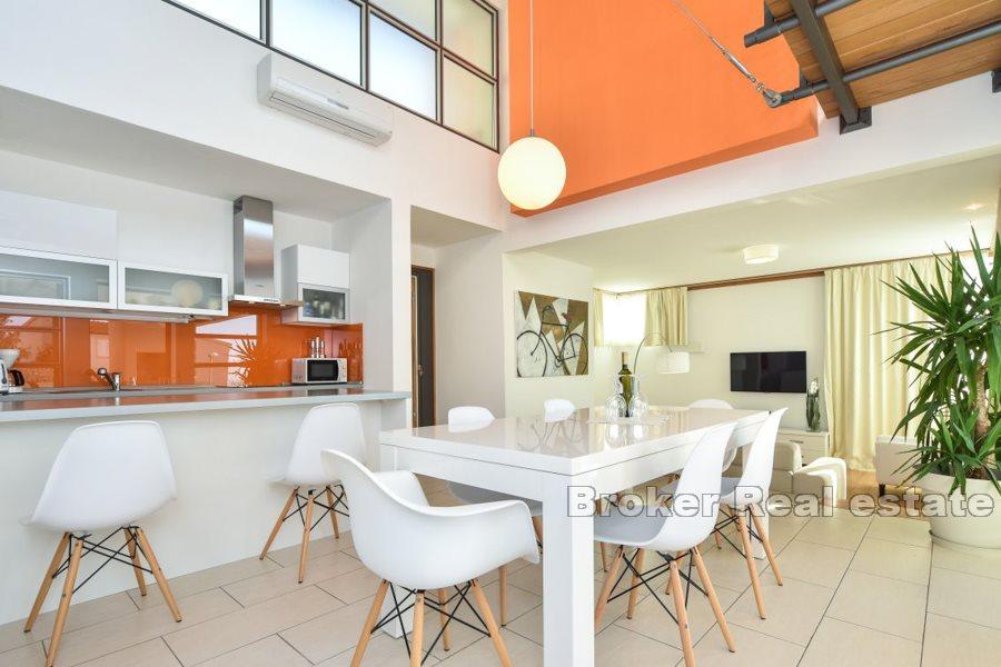 Villa with swimming pool and sea view