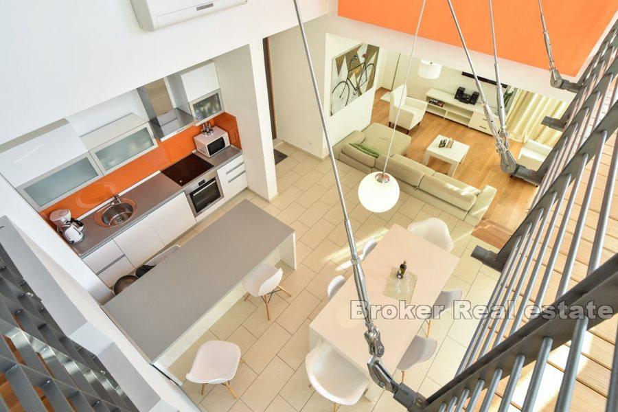 Villa with swimming pool and sea view