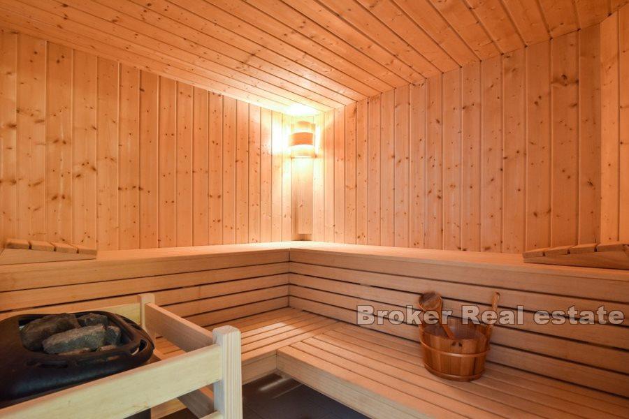 Villa with swimming pool and sea view