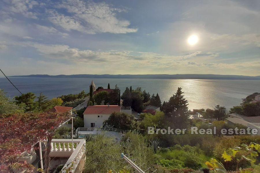 House with open sea view