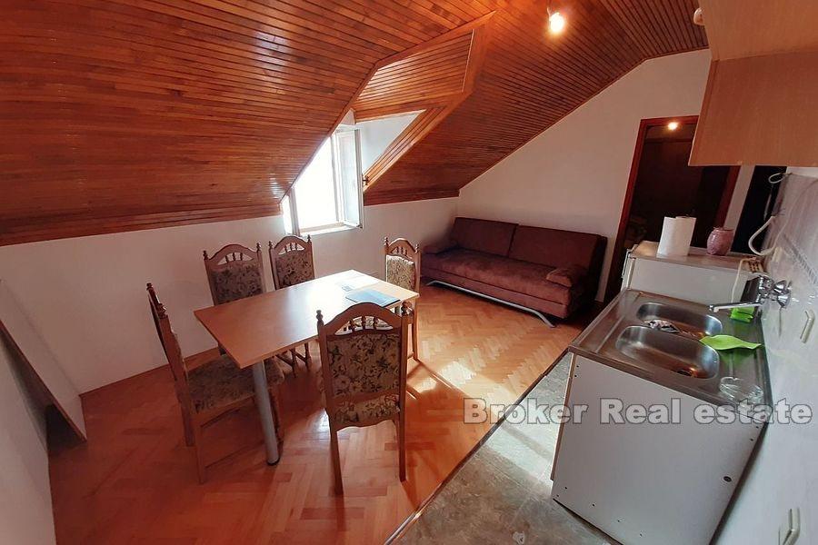 Dva apartmány v kamenném domě