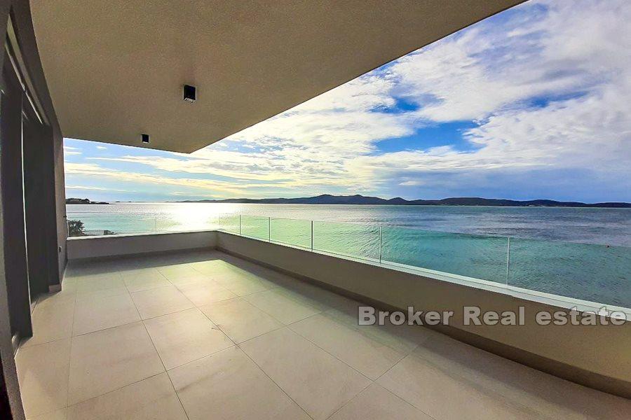 Zwei Luxusapartments am Wasser