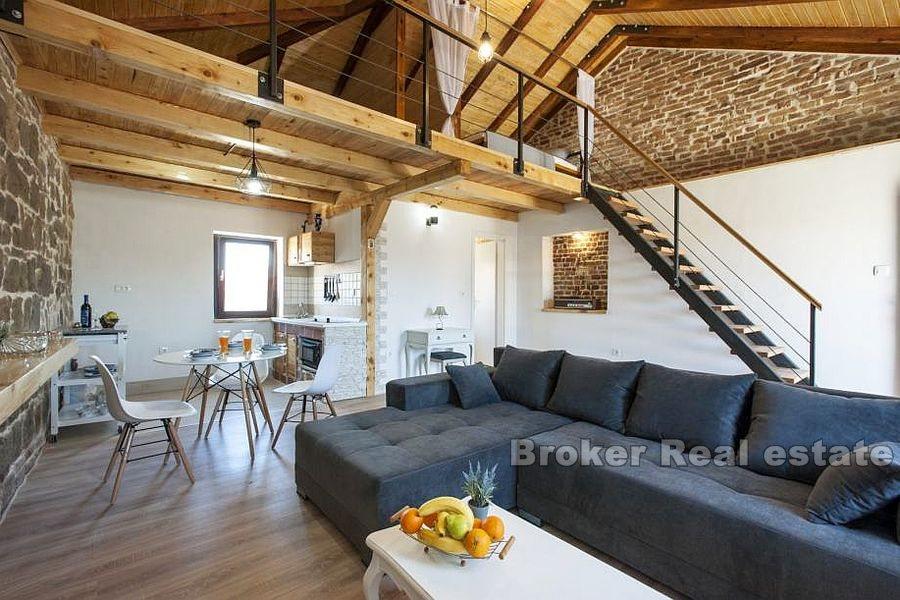 Semi-detached apartment house