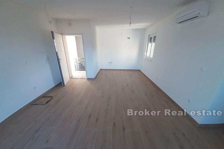 Dwa komfortowe i nowoczesne apartamenty z dwiema sypialniami