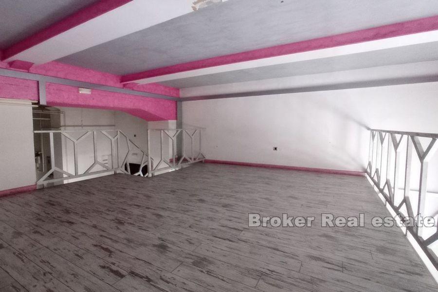 Business space of 120 m2