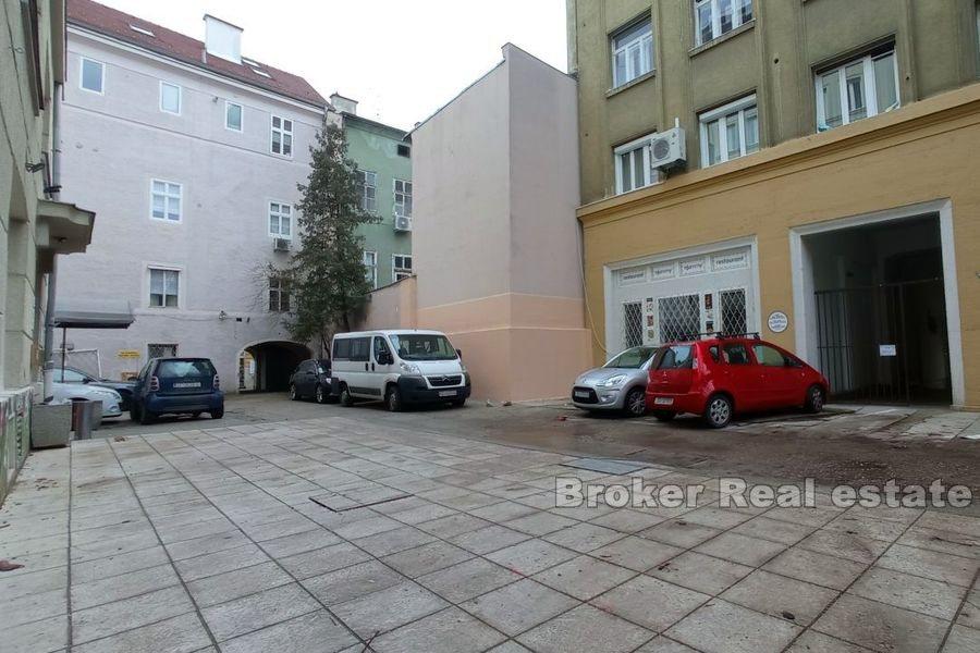 Poslovni prostor od 120 m2