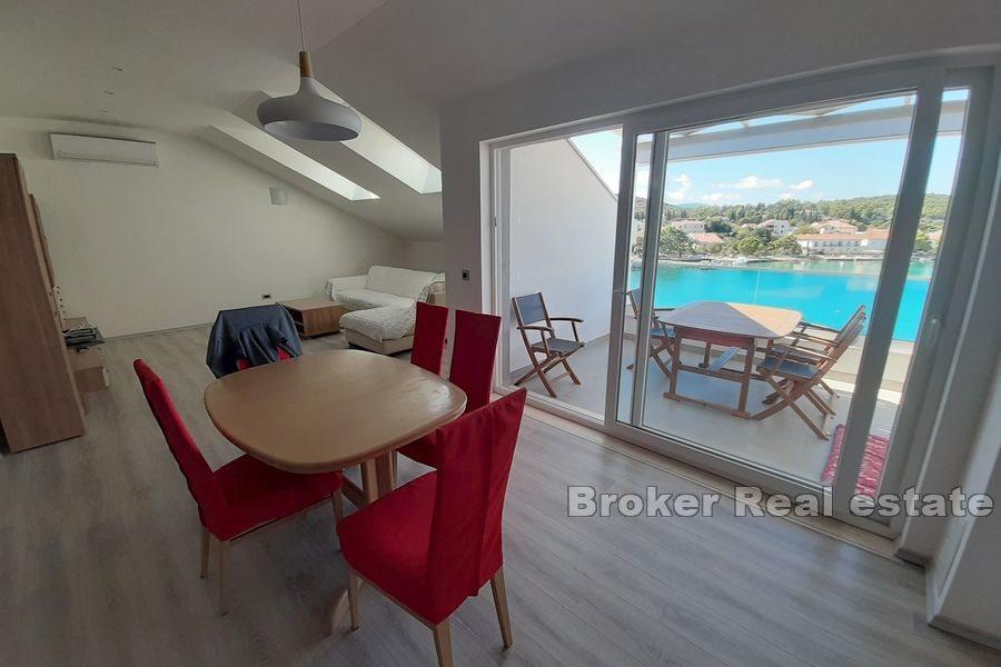 Budynek mieszkalny w pierwszym rzędzie nad morzem