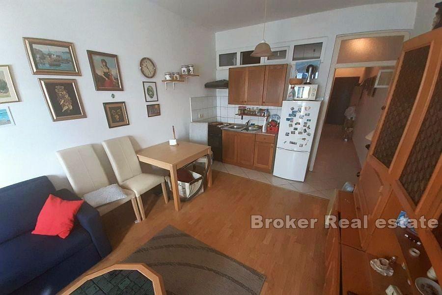 One bedroom apartment, first row to the sea