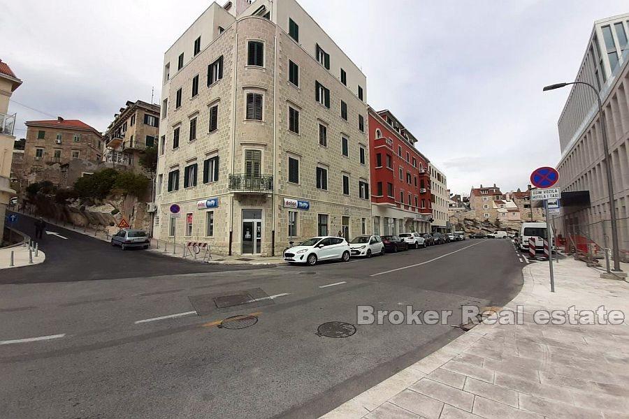 Espace d'affaires sur la côte ouest de Split.