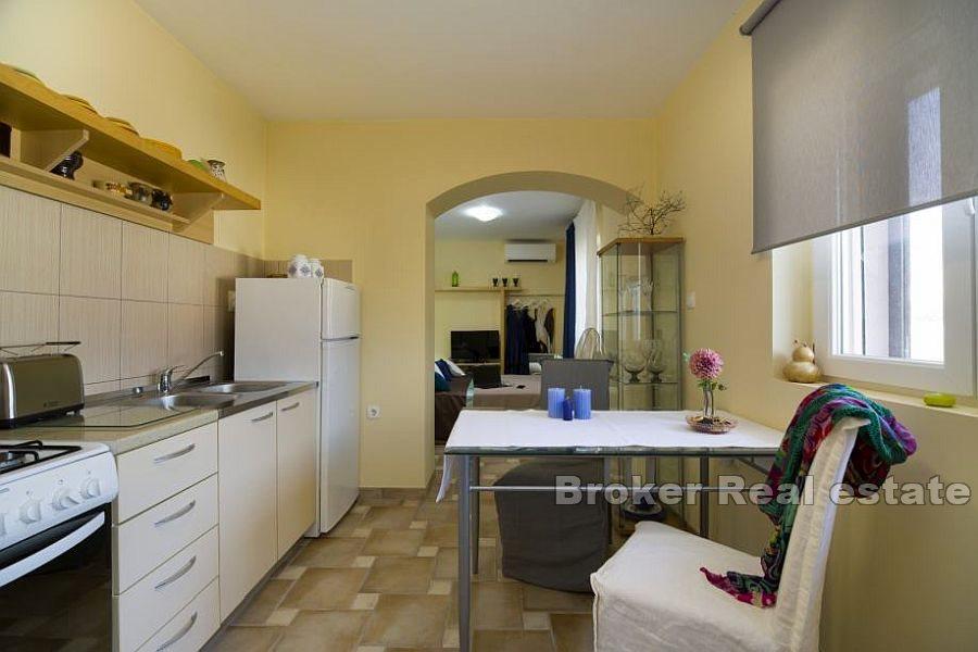 Detached house with sea view