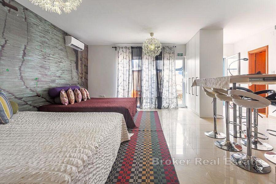 Elegant leilighet med hage