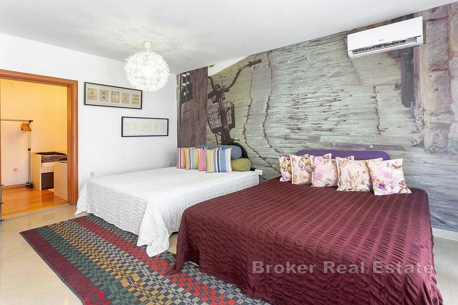 Appartement élégant avec jardin