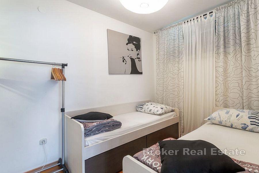 Elegant leilighet med hage