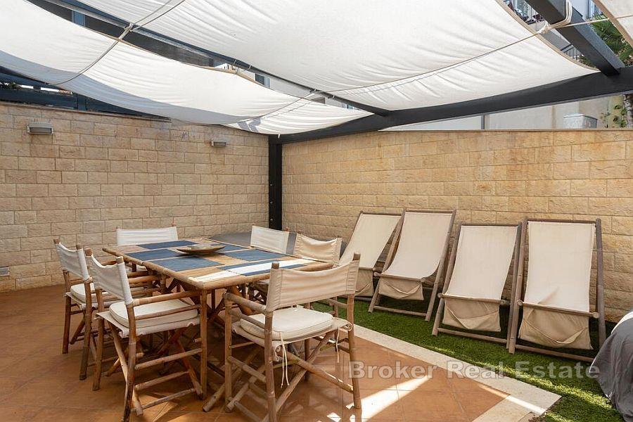 Элегантная квартира с садом