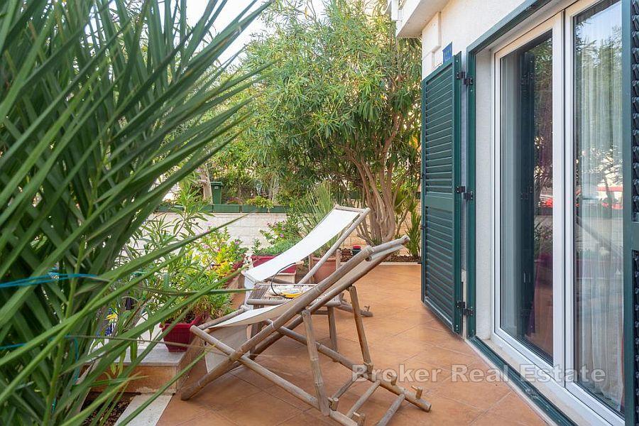 Elegante appartamento con giardino