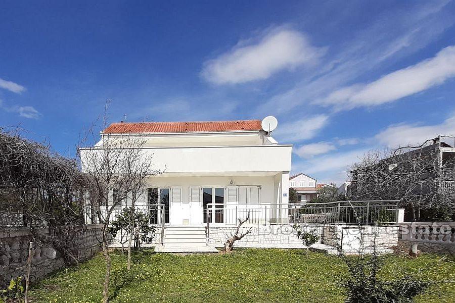 Casa indipendente con vista mare
