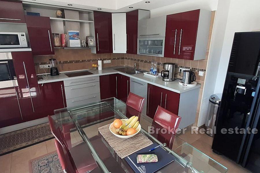 Casa indipendente con vista mare