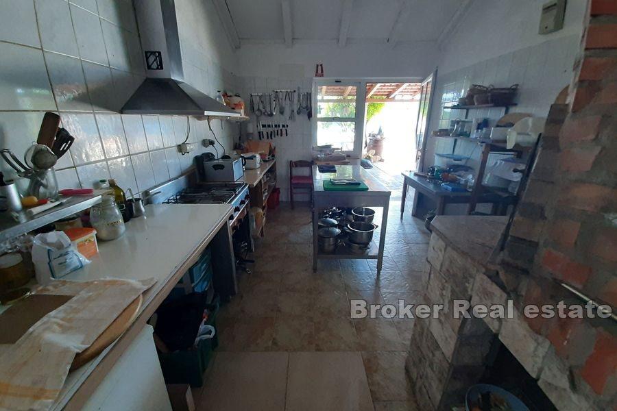 Restoran u prvom redu do mora