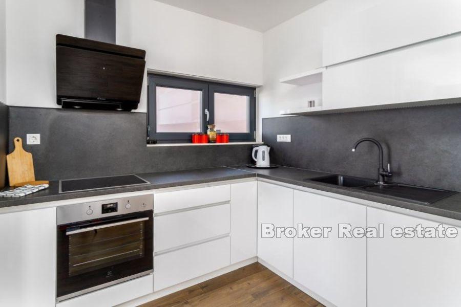 Villa moderne avec piscine