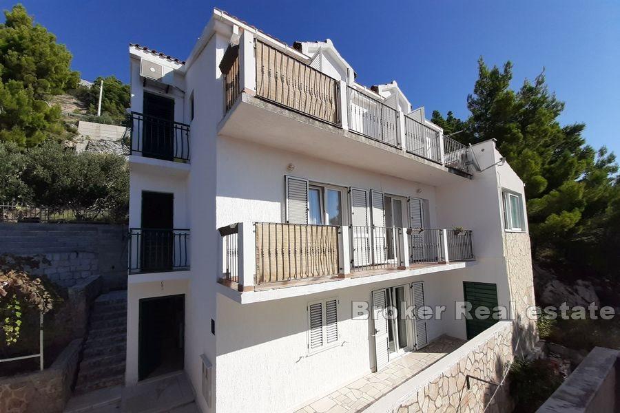 Apartment house with sea view