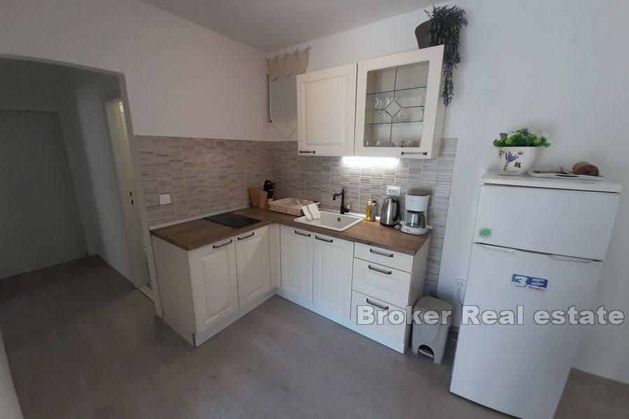 Apartmanska kuća s pogledom na more