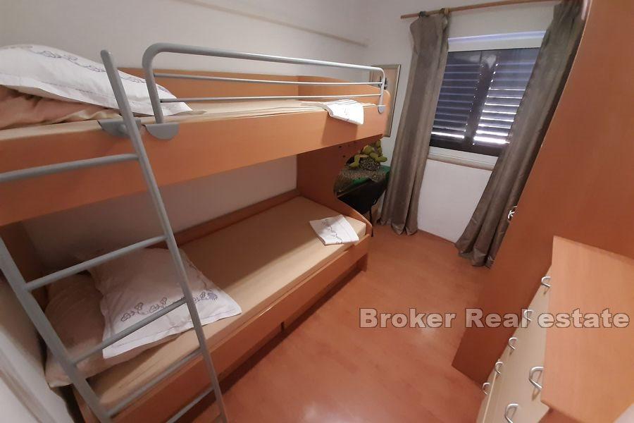 Two bedroom apartment with sea view