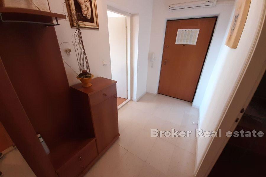 Apartament z dwiema sypialniami i widokiem na morze