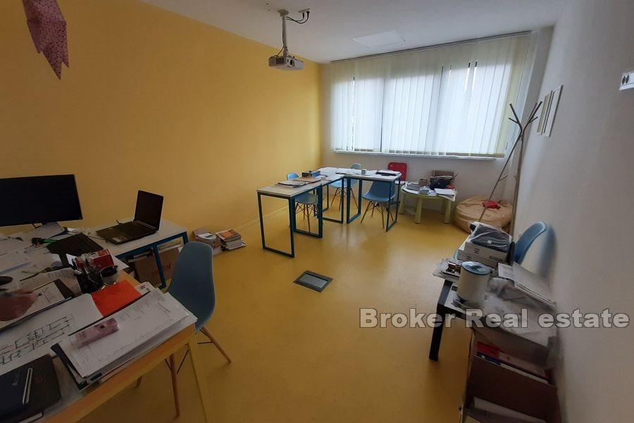 Espace commercial au rez-de-chaussée